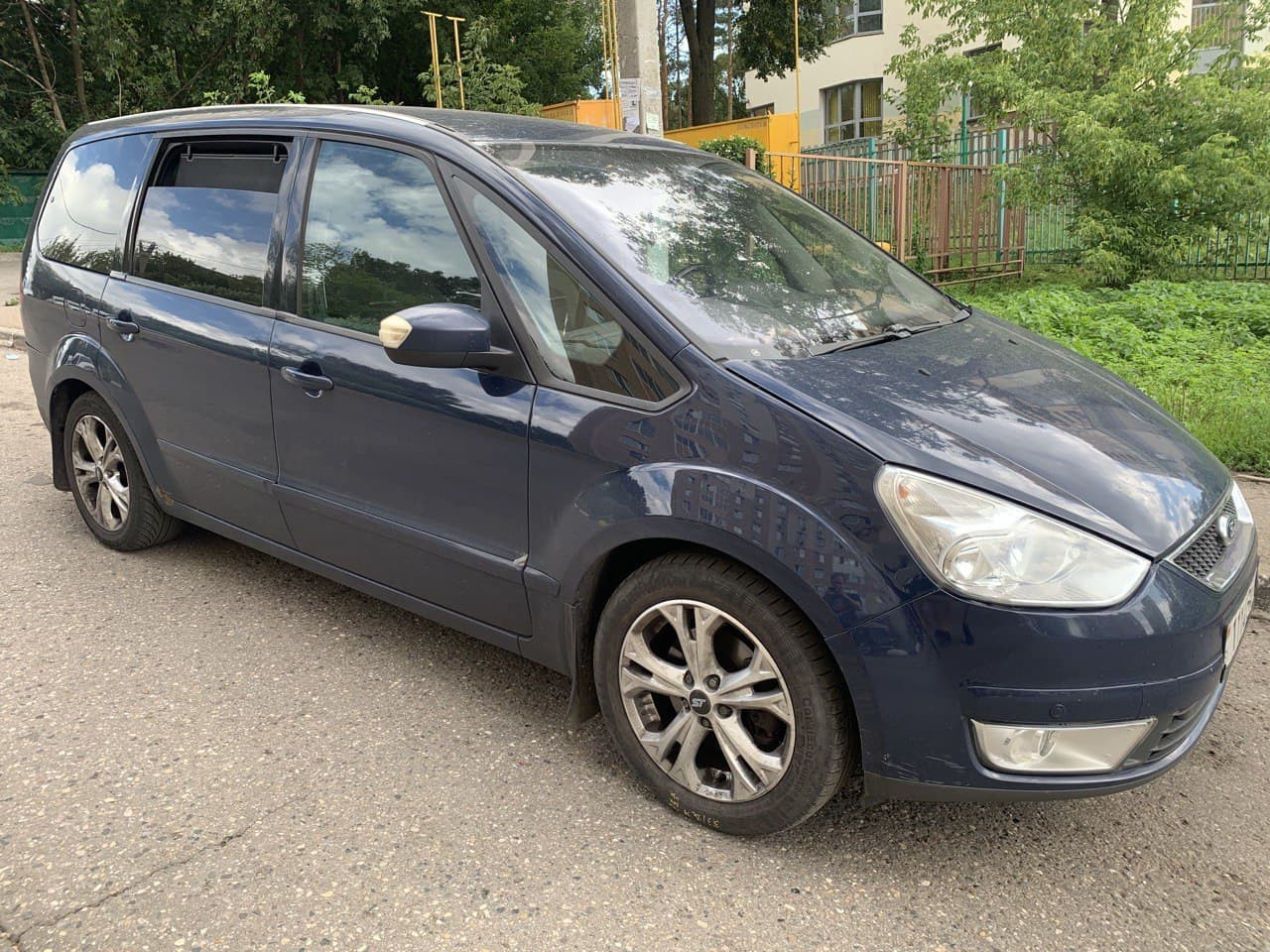 Поездка попутчиком Минск — Москва 30.05.2024: забронировать место в машине  Ford Galaxy