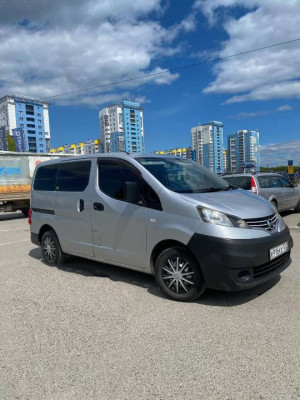 Nissan NV200